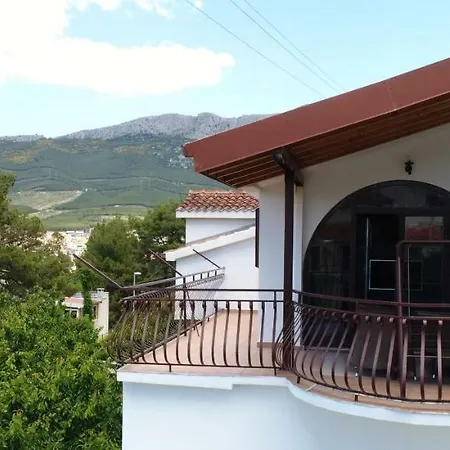 King Size With Private Pool * Podstrana